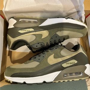 Air Max 90 new in box